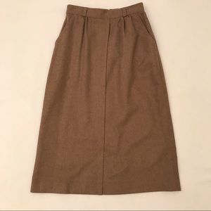 College Town Classic Tan Wool Skirt - Like New!